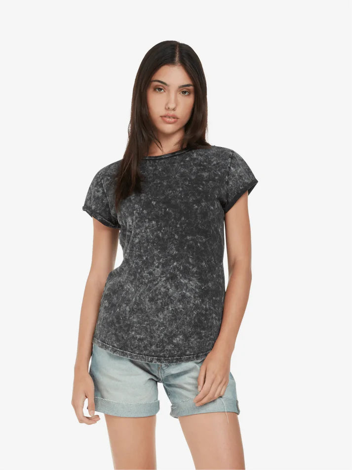 
                      
                        WOMEN'S ROLLED SLEEVE T-SHIRT -  EP16 Stonewashed Colours
                      
                    
